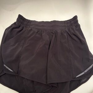 LULULEMON HOTTY HOT SHORTS